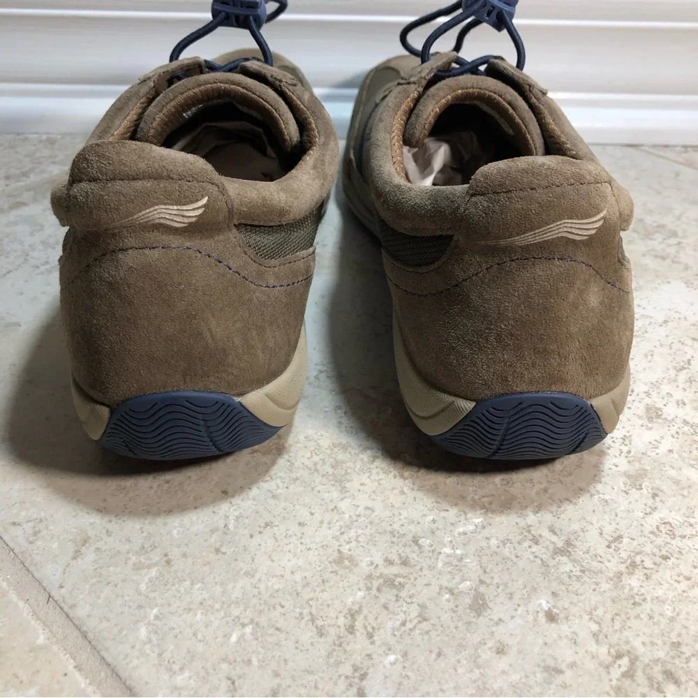 Dansko‎ Helen Women's Brown Suede Bungee Sneakers Shoes 40 US 9.5-10
